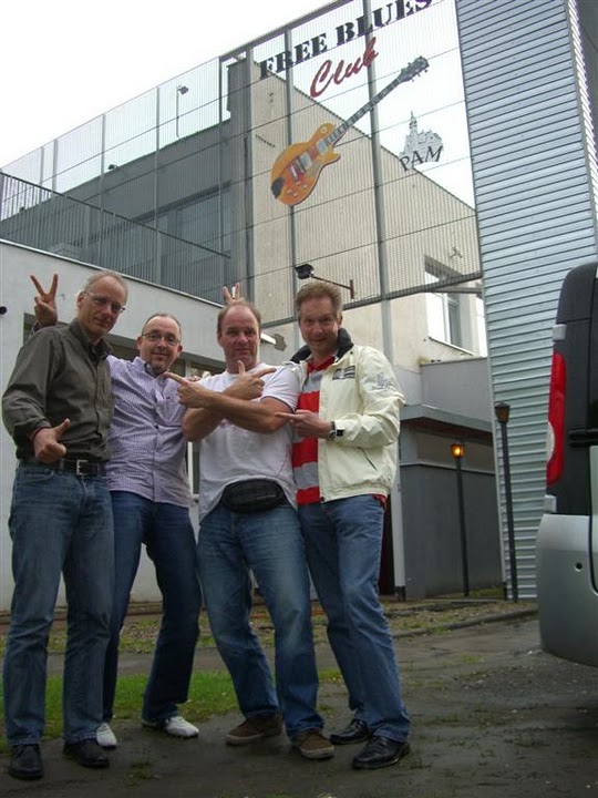 <Klick> zurck zu <Fotos>